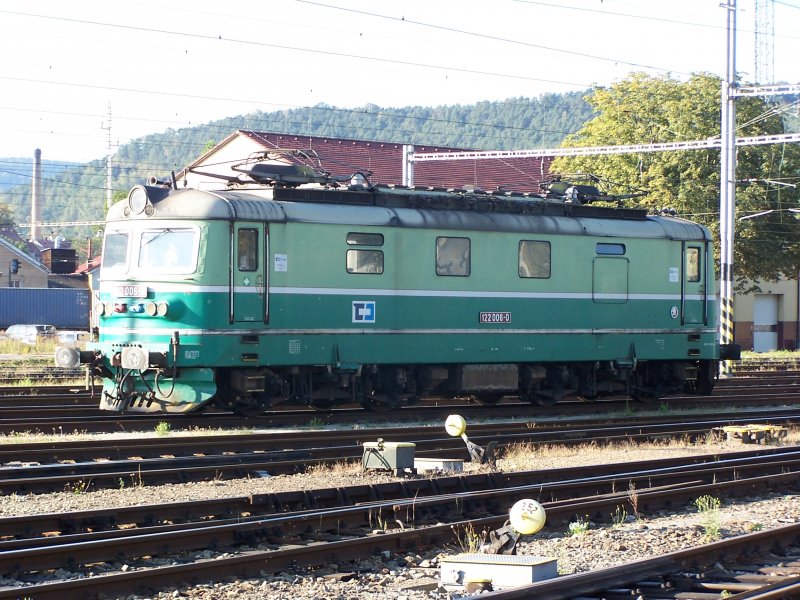 122 006 ist am 26.09.2009 in Decin abgestellt.