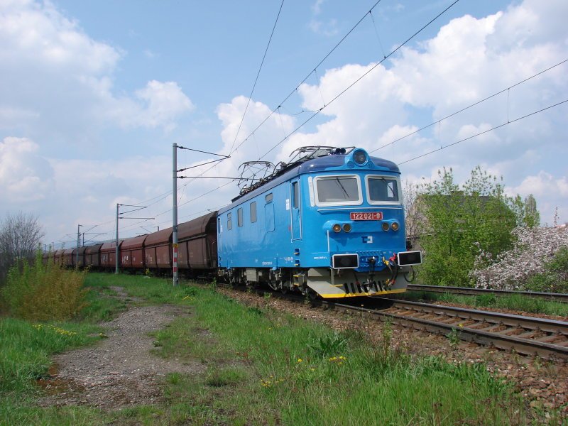 122 021-9 am 26.04.2008 in Usti nad Labem-strekov