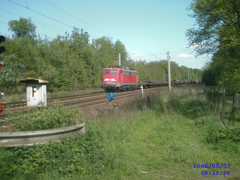139 145-7 in Hmelerwald mit Stahlzug aus Peine am 07.05.2008