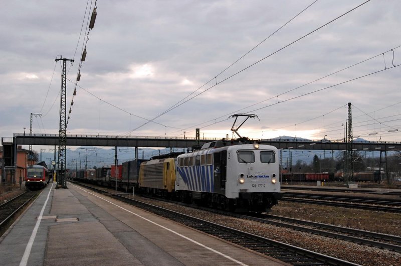 139 177 (Lokomotion) mit DGS 43130 in Rosenheim (17.01.2007)