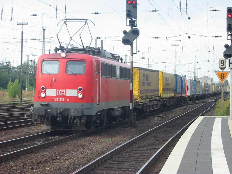 139-316 am 15.9.2005 in WormS Hbf.