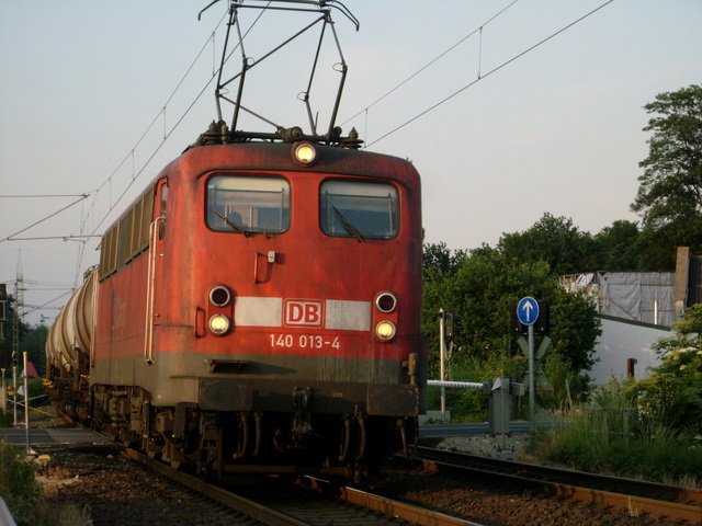 140 013 mit einem ller durch Geilenkirchen