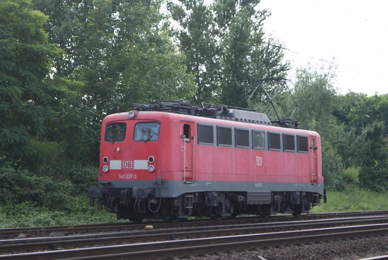 140 037-3 als Lz in Neuss Norf am 17.06.2008