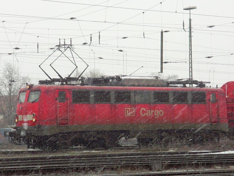 140 070-4 bei der Ausfahrt des Seelzer Rangierbahnhof.Fotografiert am 25.03.2009