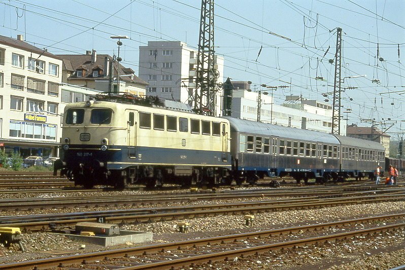 140 217-1 am 27.04.1993 in Pforzheim mit N 6022