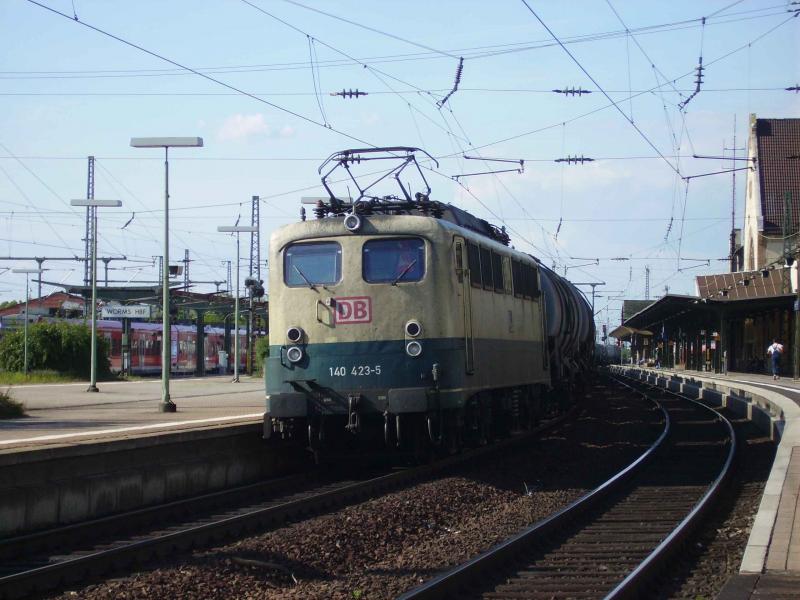 140 423 in Worms.