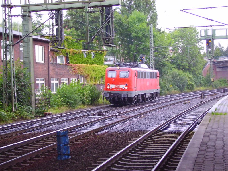 140 502-6 fhrt als Lz durch Hamburg-Harburg. 22.08.07
