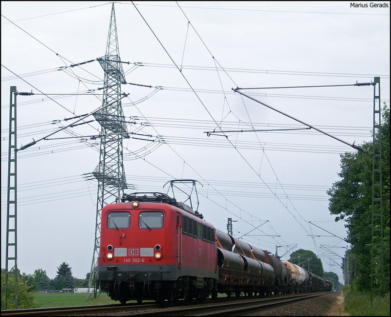 140 502 mit Rohren gen Aachen West als Umleiter an der ehem. Anrufschranke 6.6.2009