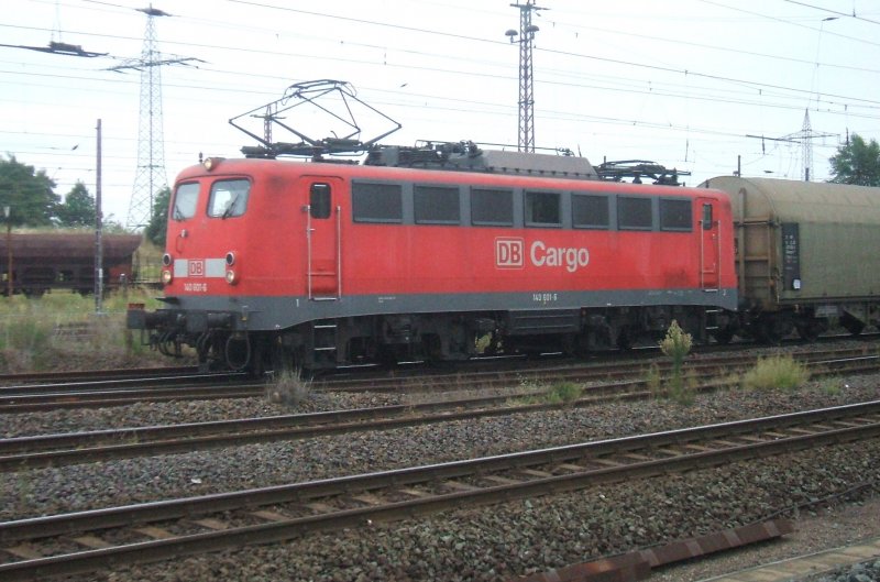 140 601-6 mit einem Gterzug in Richtung Stendal in Magdeburg-Eichenweiler am 12.08.08