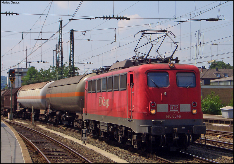 140 601 um 13.02 Uhr mit einem lzug Richtung Kln Durchfahrt Aachen Hbf 2.7.2009