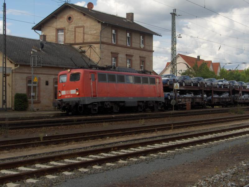 140 621-4 fhrt mit einem Gterzug durch Stockstadt(Main) am 08.07.2005