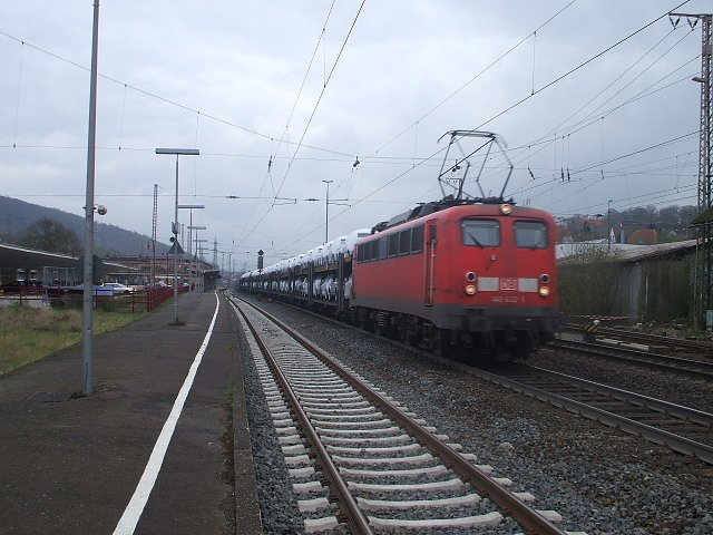 140 632-8 mit Autozug am 07.04.2007 in Kreiensen.