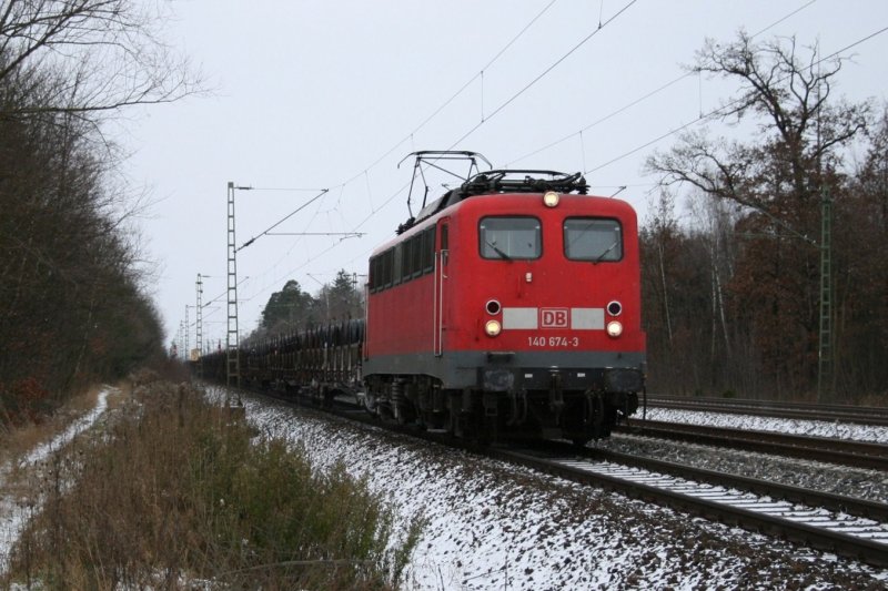 140 674 mit einem Ganzzug am 23.11.2008 in Haar (bei Mnchen).
