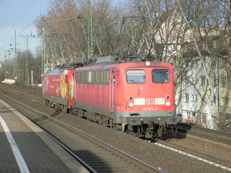 140 674 passiert den Sdbahnhof in Kln. 25.01.2008
