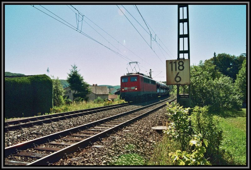 140 755 wurde im Sommer 2006 beim Kilometer 118,6mit einem Autozug von Ingolstadt Richtung Kste abgelichtet.