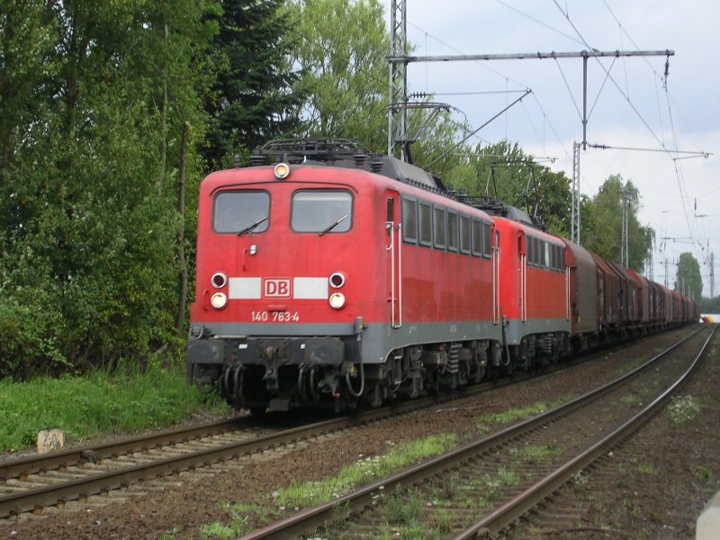 140 763-4 und 140 810-3 mit GZ unterwegs nach Bochum Langendreer.
(20.08.2008)