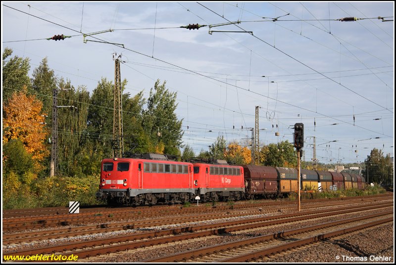 140 783 und 140 801 fahren am 05.10.08 mit dem CFP 48496 - der sogenannten  Pohlenkohle  - in den Chemnitzer Hbf ein.