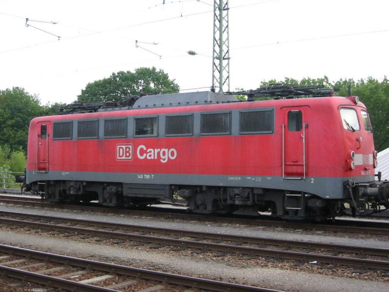 140 790 am 08.08.2004 abgestellt in Karlsruhe Hbf.