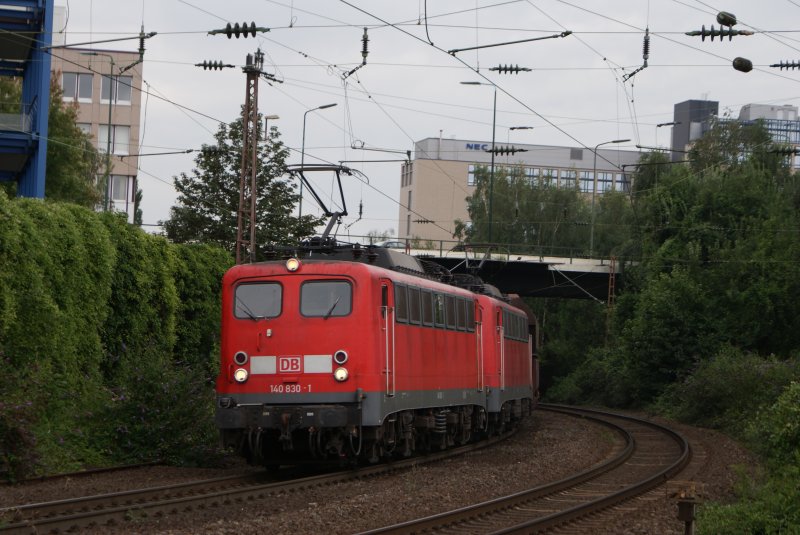 140 830-1 + 140 xxx-x mit einem Kohlezug in Dsseldorf Rath am 23.07.2008