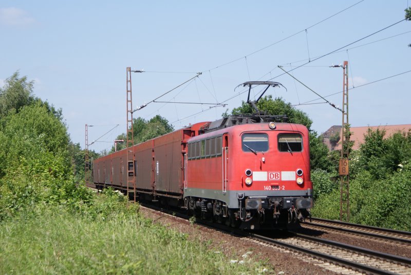 140 858-2 mit Autoteilen in Limmer am 02.06.09