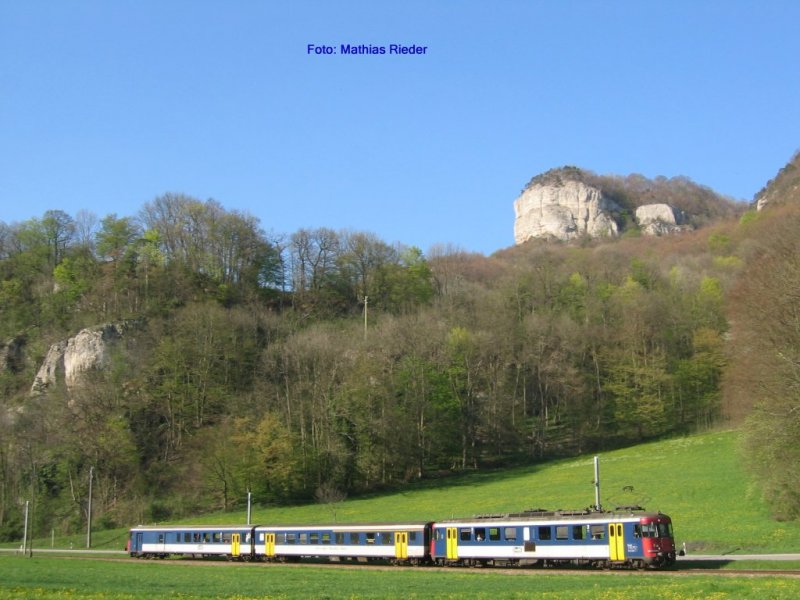 14.04.07 RBe- Pendel mit RBe 4/4 205 ( ehem) 540 019 der SBB in der usseren Klus.
