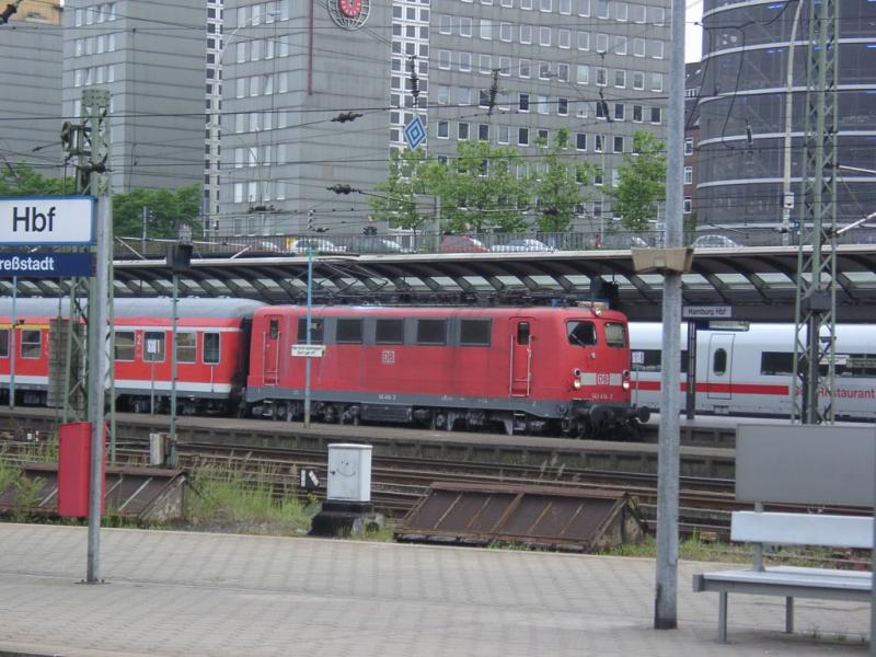 141 414-3 mit einer RB in HH HBF.