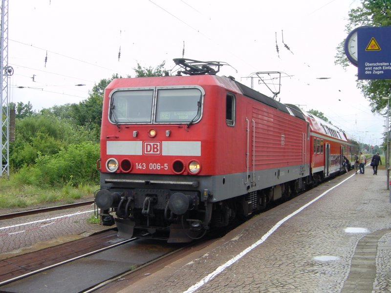 143 006-5 mit dem RE nach Leipzig in Bad Liebenwerda am 21.06.2007