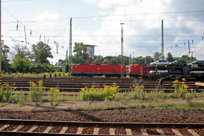 143 041-2 (RBH 103) und 143 191-5 (RBH 104) am 20.08.2008 im Bahnhof Guben