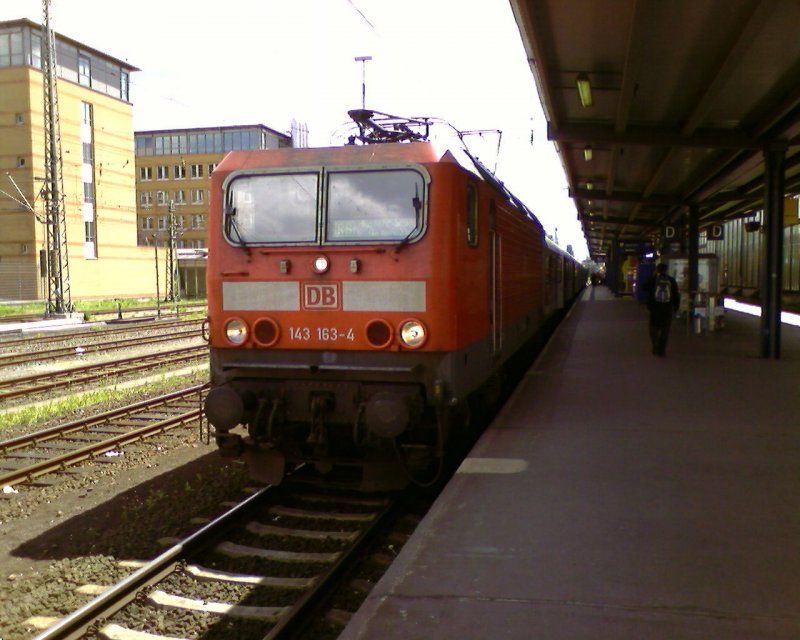 143 163 in Bremen Hauptbahnhof, 06.06.2006