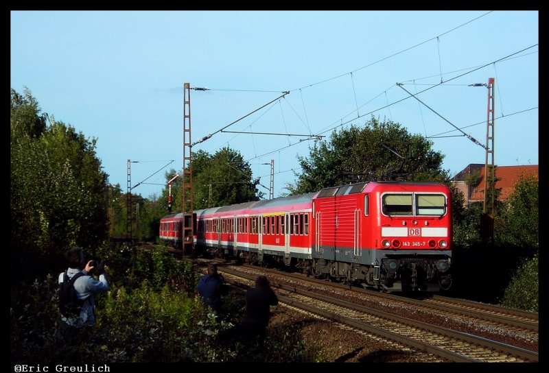 143 345 mit einem Sonderzug in Limmer