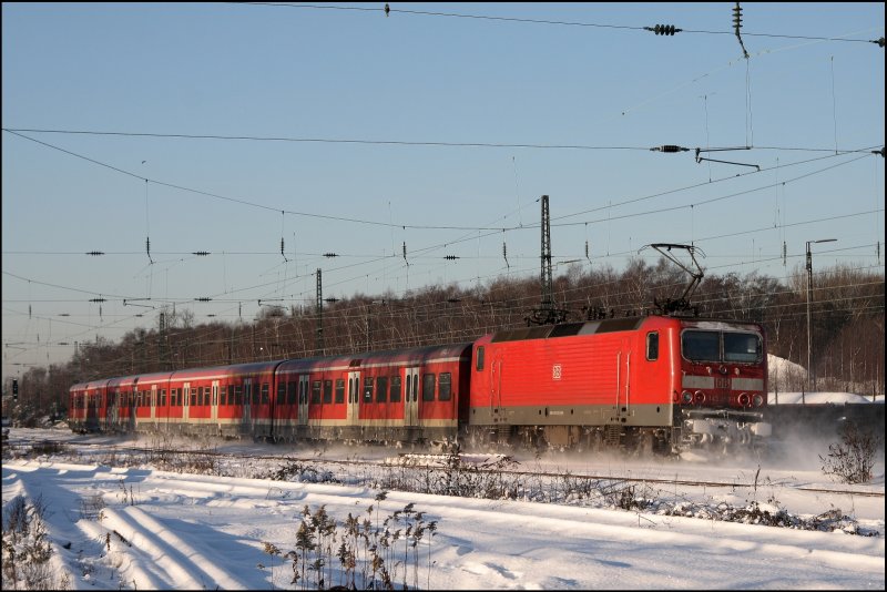 143 353 (9180 6 143 353-1 D-DB) verlsst Bochum-Ehrenfeld in Richtung Dsseldorf. (06.01.2009)
