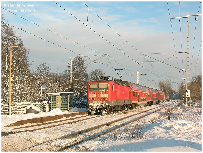 143 556 fhrt am eisigen 09.01.09 mit RB28150 (Frankfurt/Oder-) Cottbus - Falkenberg/Elster am Hp Uebigau ein.