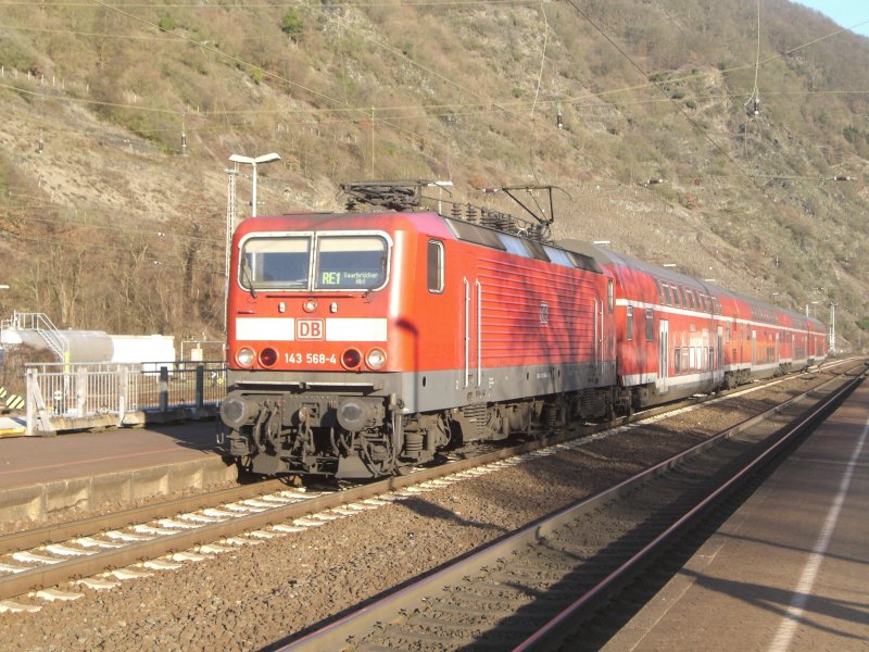 143 568-4 in Cochem (Mosel) am 26.12.2008