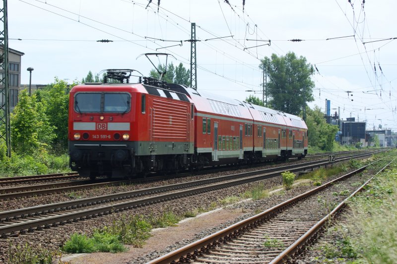 143 591-6 mit ihrer RB kurz vor Dessau Hbf nach Falkenberg am 25.05.2009