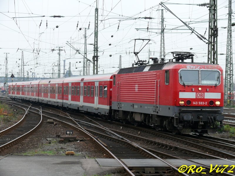 143 593-2 mit S 5 (Witten-Dortmund). Dortmund Hbf. 01.11.2007.