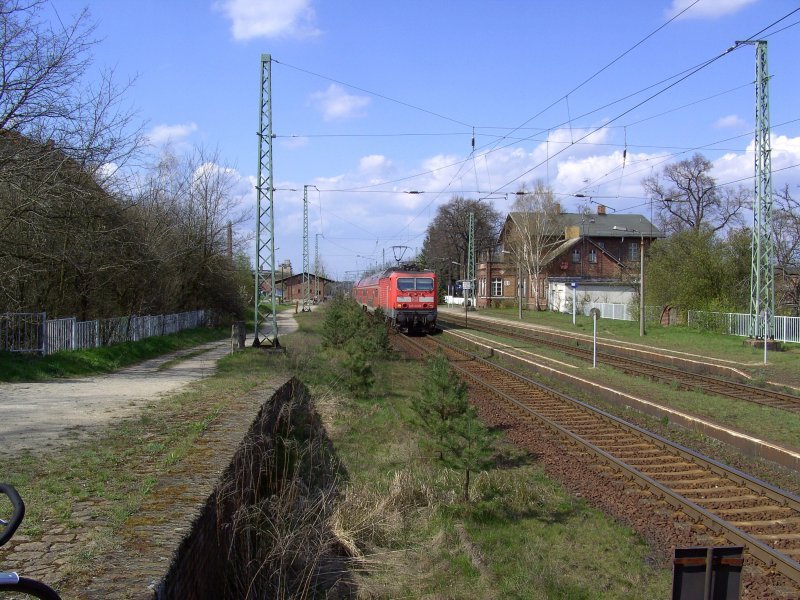 143 641-9 mit Regionalbahn im Bahnhof Wellmitz (Gemeinde Neissemnde)