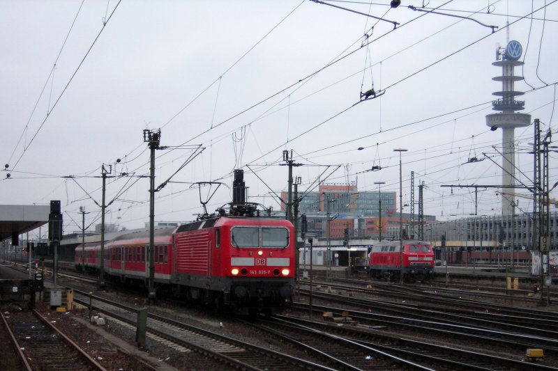 143 835 mit der RB Hannover-Hildesheim in Hannover