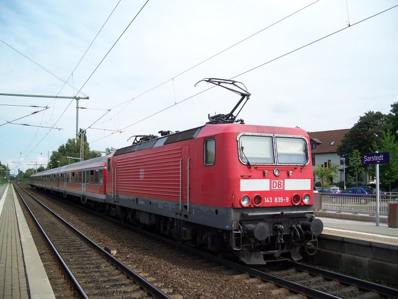 143 839 fhrt als Rb nach Hannover Hbf (23.8.2007)