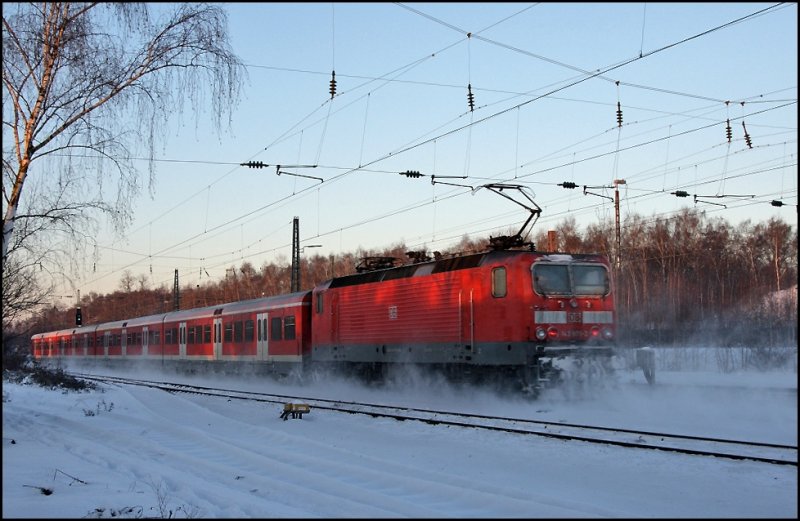 143 870 (9180 6 143 870-2 D-DB) beschleunigt mit einer S2 in Richtung Dsseldorf. (06.01.2009)