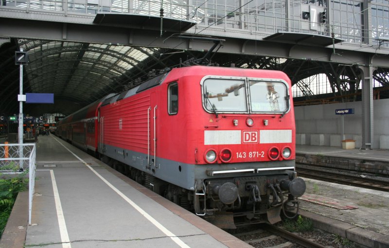 143 871-2 am 12.9.2008 im Leipziger Hbf.