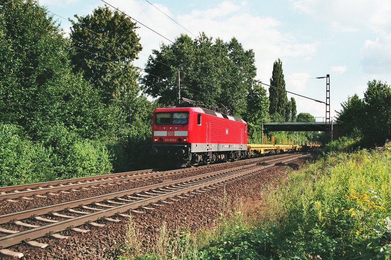 143 872 mit einem Schwellenzug in Hannover Limmer
