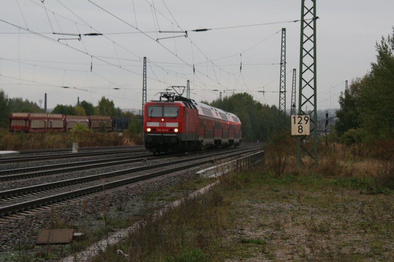 143 914-3 zieht am 01.10.09 eine Regionalbahn von Zwickau nach Leipzig.Aussfahrt Zwickau(Hbf.).