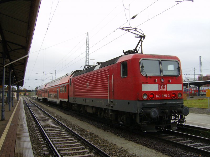 143 955-3 (ehemals DB Regio Magdeburg) am 16.10.2008 im Bahnhof Cottbus