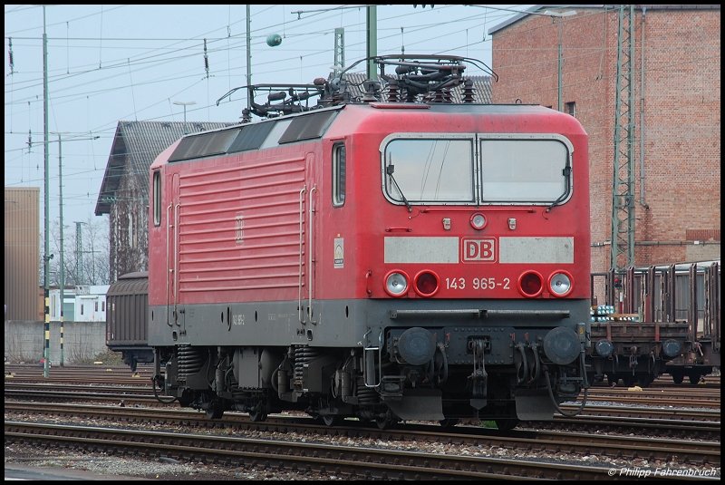 143 965-2 wurde am Abend des 02.04.08 von ihrer Regional-Garnitur getrennt und steht nun solo in Aalen abgestellt.