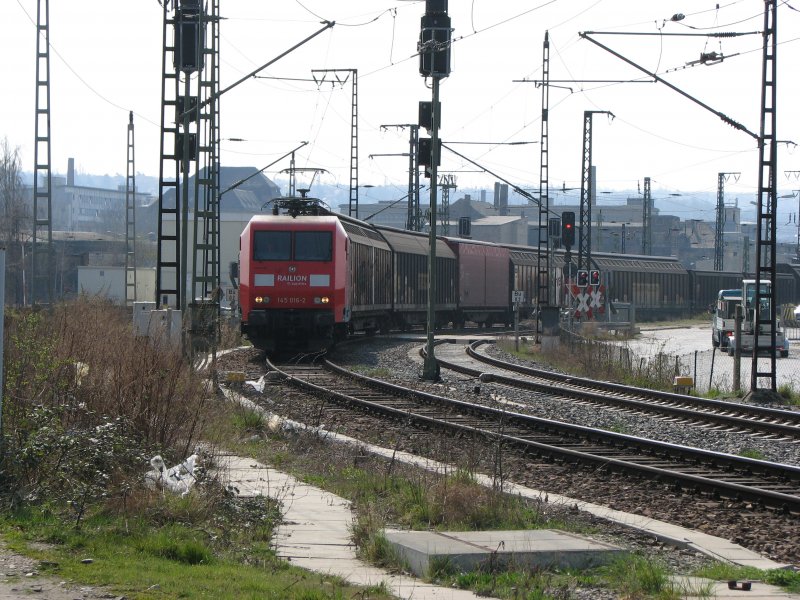 145 016-2 im Gleisdreieck zwischen Dresden HBF und Gterbahnhof Dresden - Friedrichstadt.30.03.07