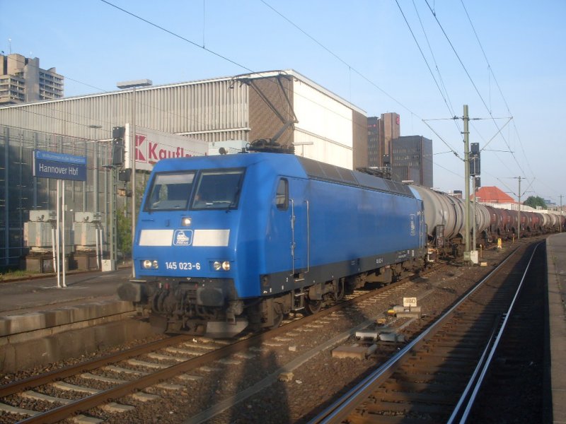 145 023-6 mit ein Kesselzug durch Hannover HBF 