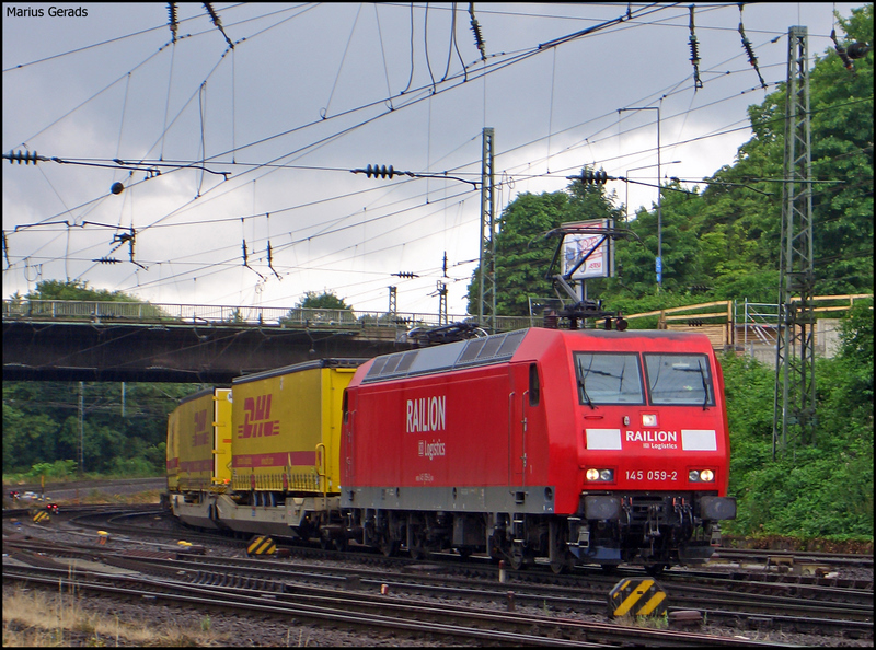 145 059 mit einem Gterzug bei der Einfahrt in Aachen West 21.6.2009