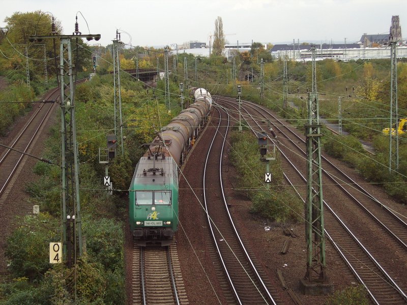 145 CL-003 von R4C fhrt mit Kesselwagenzug durch Kln-West. 28.10.08