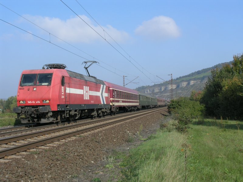 145 CL 014 zieht ein Oktoberfest Sonderzug nach Mnchen bei Thngersheim.27.09.08