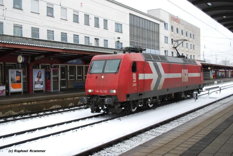 145 CL 015 (Lok 2005 der HGK) befhrt am 11.12.08 solo das Durchfahrtgleis in Ulm zwischen Gleis 1 und 2. 
